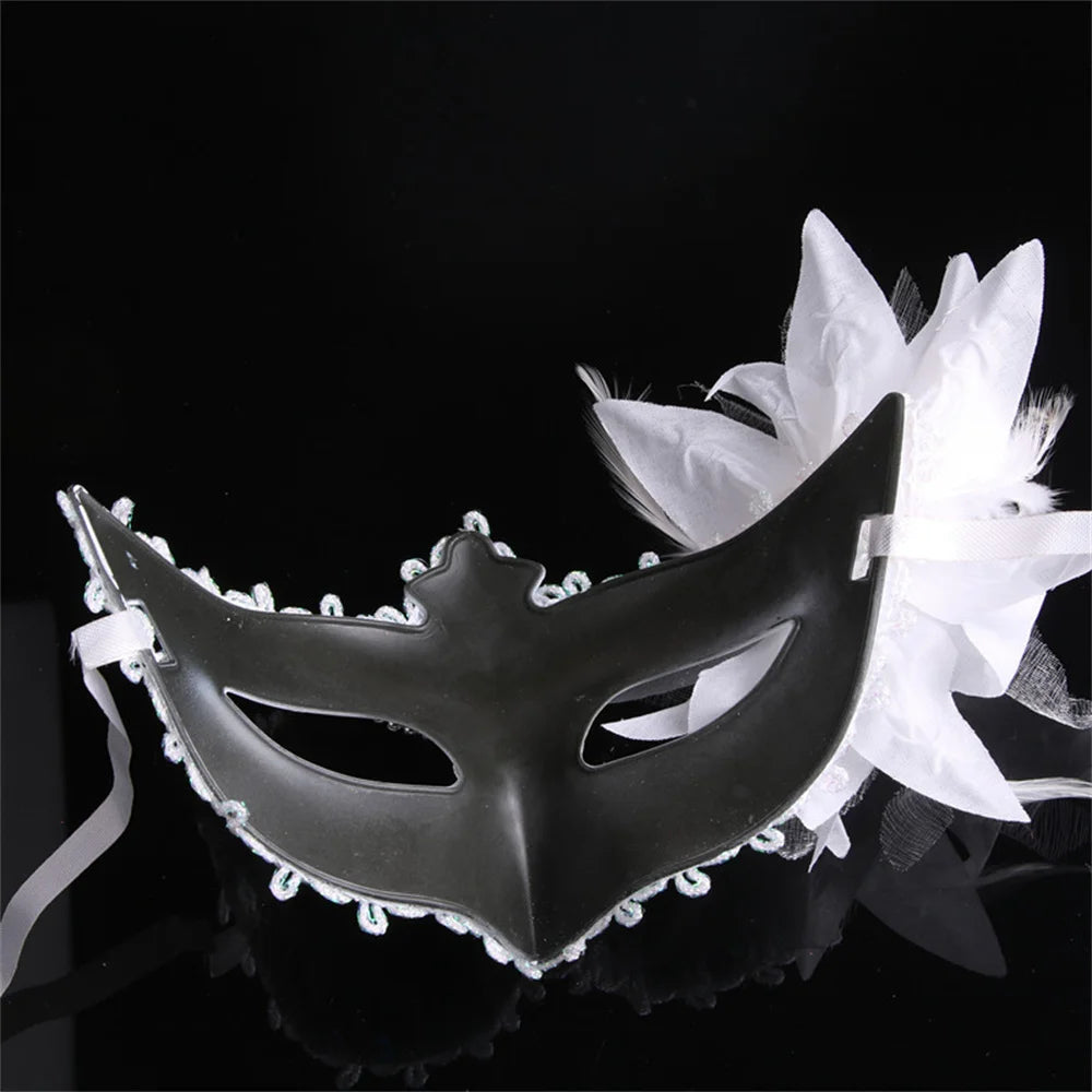 Halloween Masquerade Painted Golden Powder Half-Face Mask