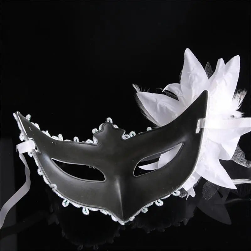 Halloween Masquerade Painted Golden Powder Half-Face Mask
